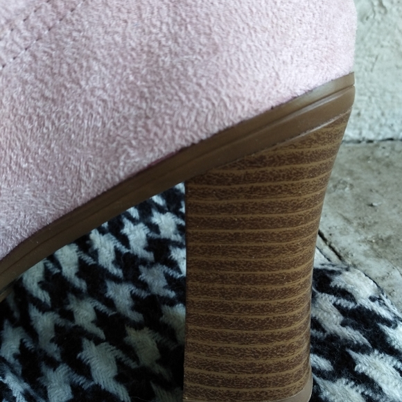 Splash Chunky Heeled Suede like Boots - Picture 2 of 7